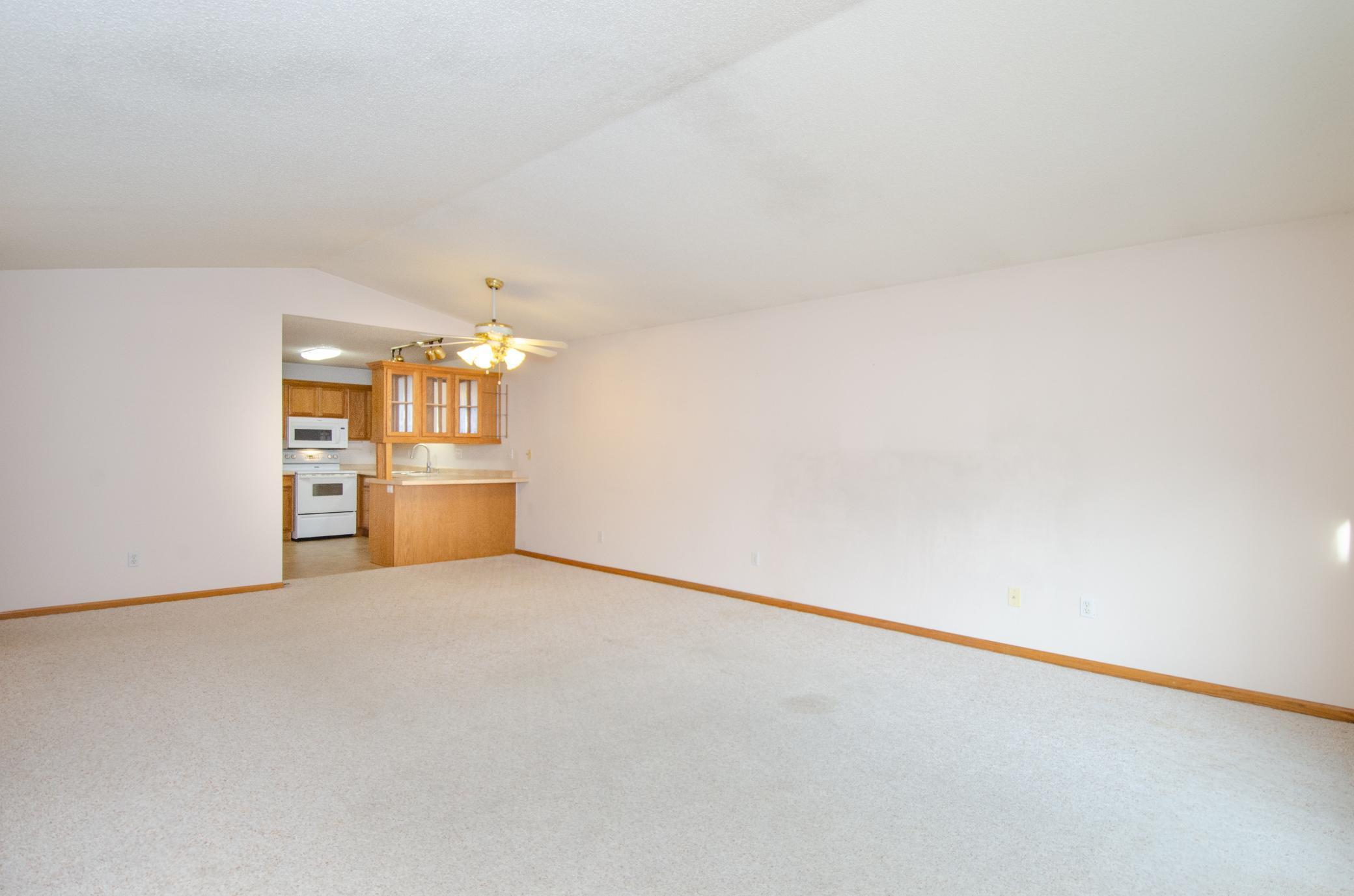 5592 Kalland Avenue, Albertville, Minnesota image 3