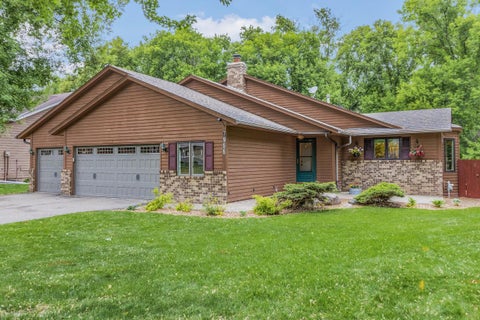 Homes For Sale - 7955 173rd Street<br/> Dakota County, Lakeville, MN 55044