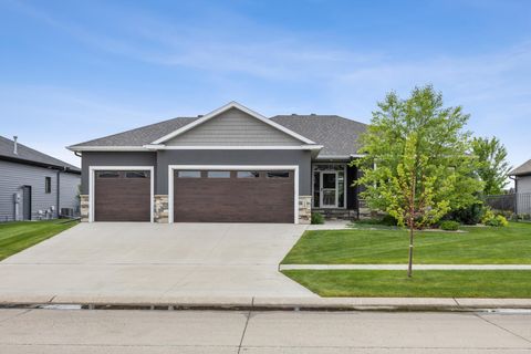 Homes For Sale - 2865 Mcleod Drive<br/> West Fargo, ND 58078