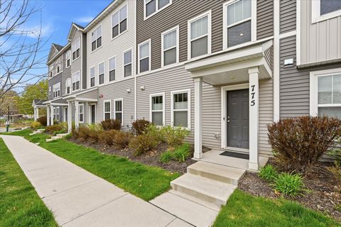 Townhouse For Sale - 775 Midtown Lane<br/> Ramsey County, Saint Paul, MN 55112