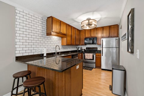 Condo For Sale - 3150 Excelsior Boulevard<br/> Minneapolis, MN 55416