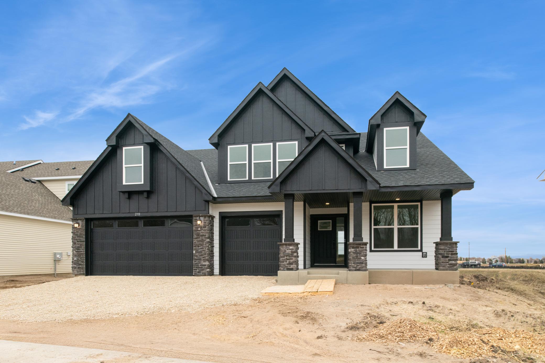 2711 Aspen Drive, Shakopee, Minnesota image 1