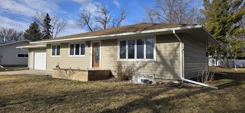 Homes For Sale - 1305 Chautauqua Boulevard<br/> Barnes County, Valley City, ND 58072