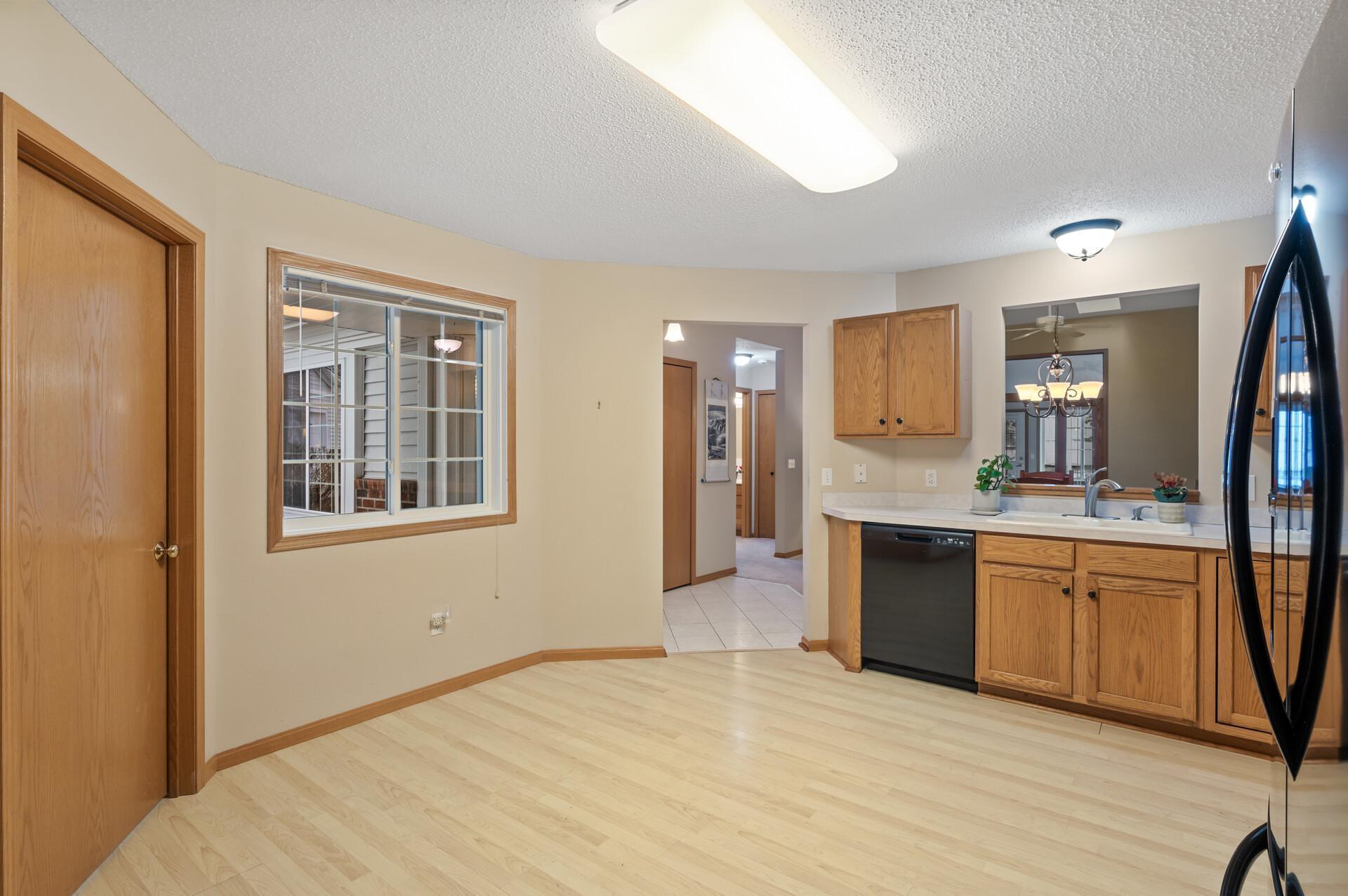 8859 Peep Oday Trl, Eden Prairie, Minnesota image 9