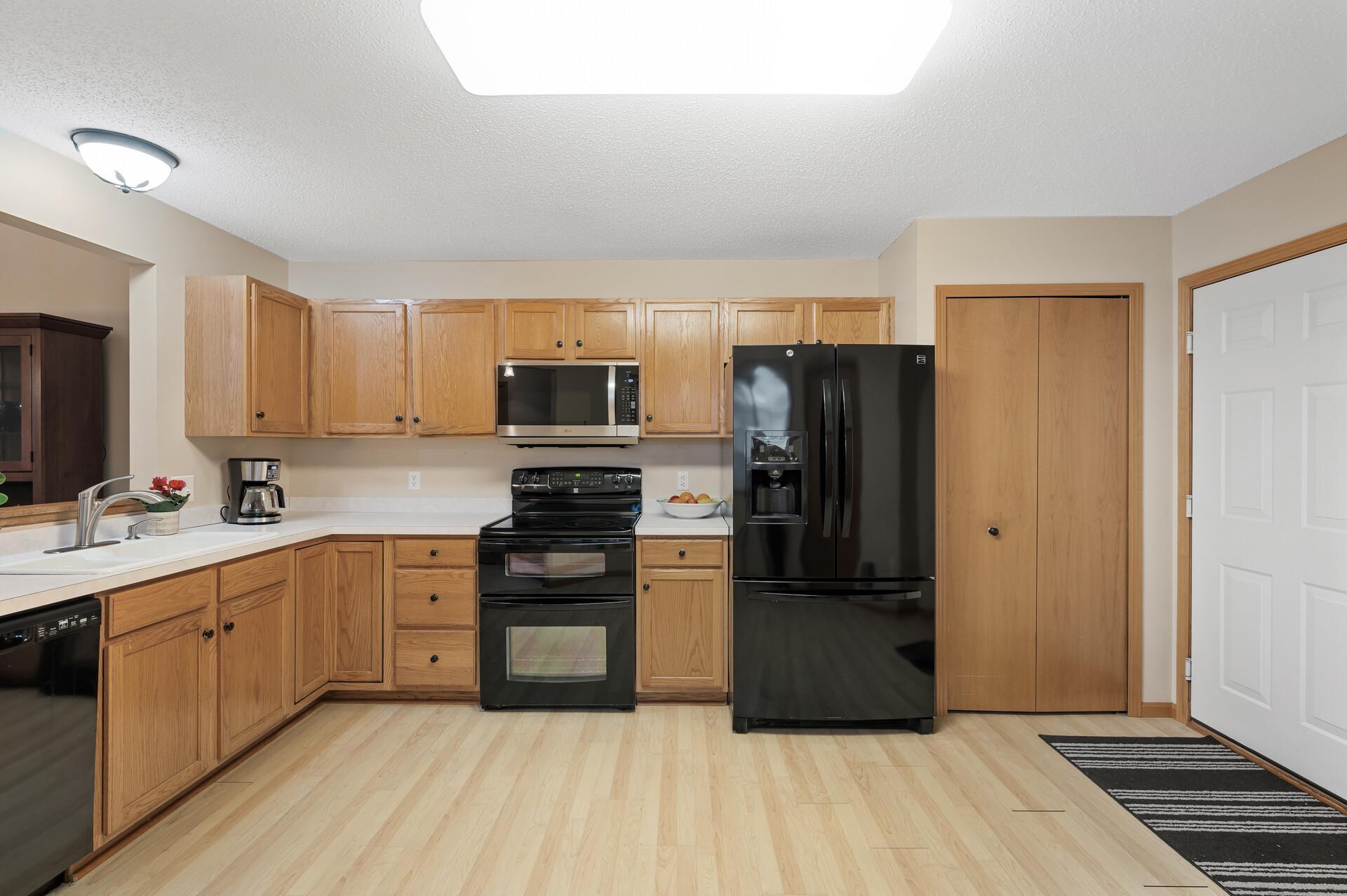 8859 Peep Oday Trl, Eden Prairie, Minnesota image 7