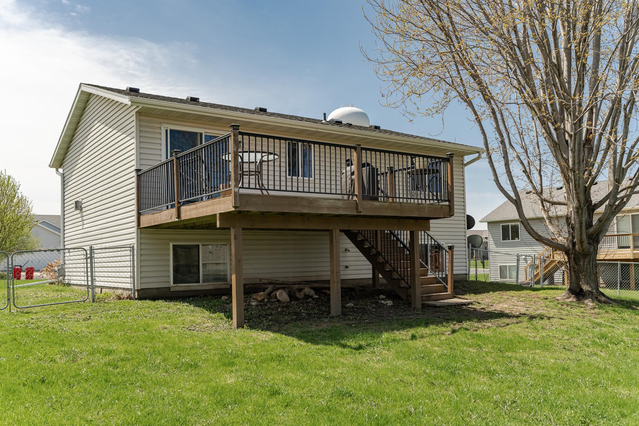 414 8th Street, Dodge Center, Minnesota image 2