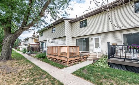 Townhouse For Sale - 718 Heritage Way<br/> Dakota County, Farmington, MN 55024