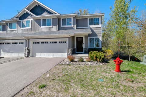 Townhouse For Sale - 7106 Calumet Court<br/> Scott County, Savage, MN 55378
