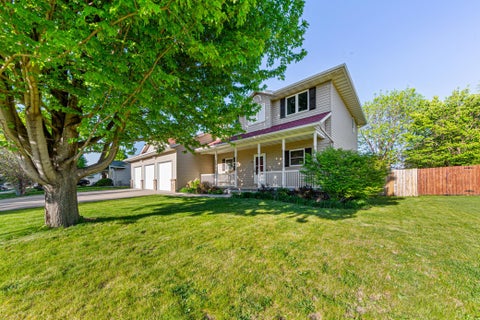 Homes For Sale - 227 Woodhaven Lane<br/> Mankato, MN 56001