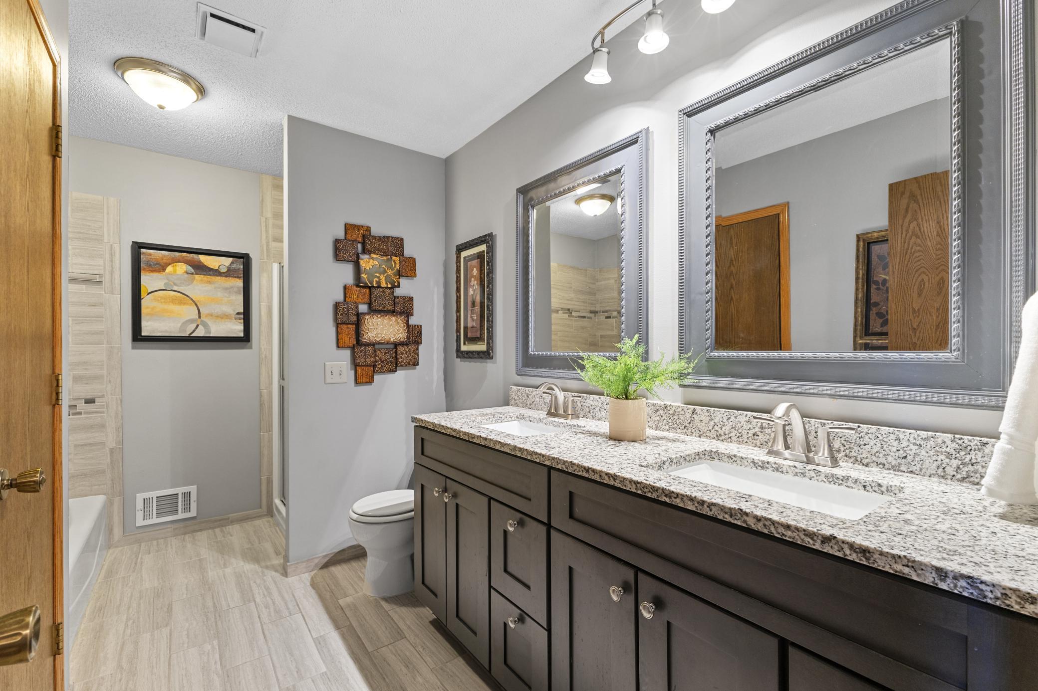 1239 Hillwind Road, Minneapolis, Minnesota image 14