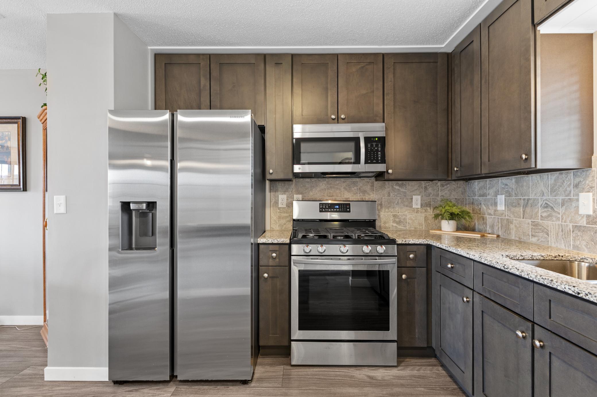 1239 Hillwind Road, Minneapolis, Minnesota image 3
