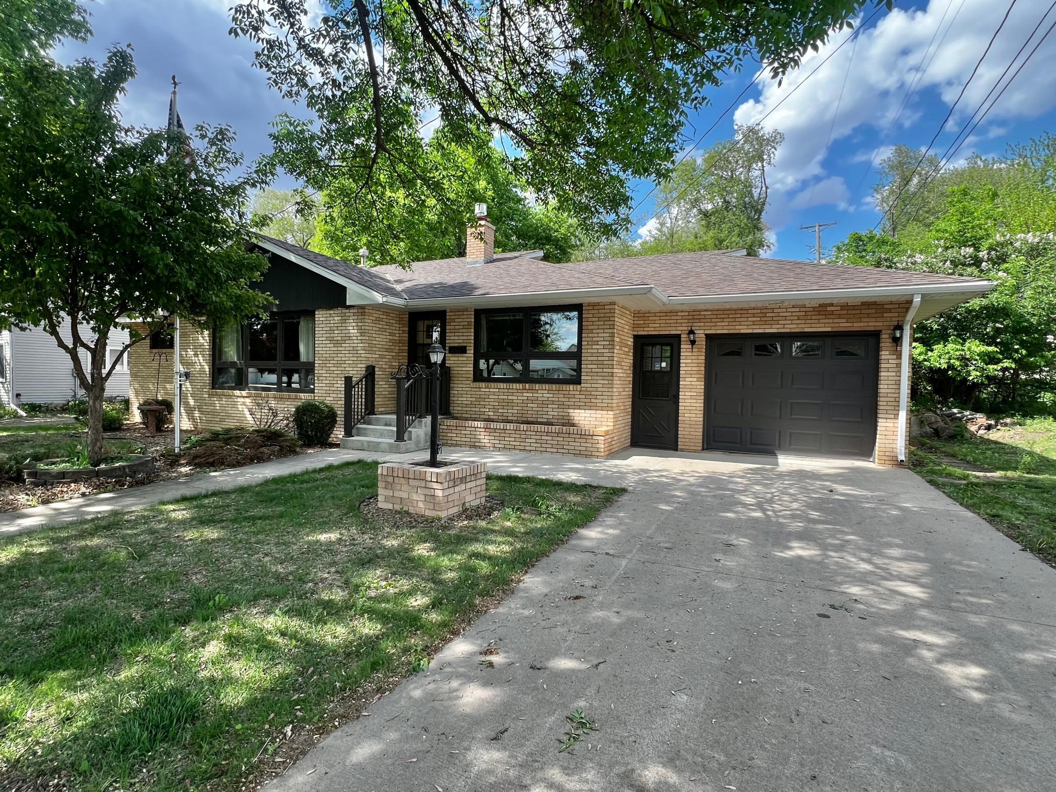 860 8th Avenue, Granite Falls, Minnesota image 2