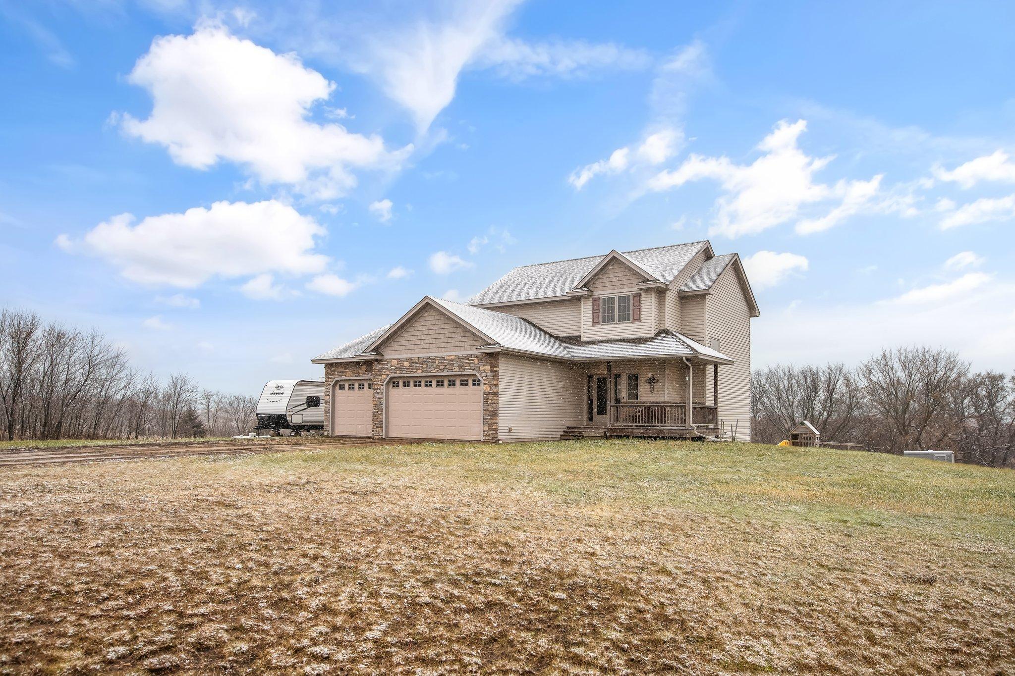 18861 Silo Court, Shafer, Minnesota image 1