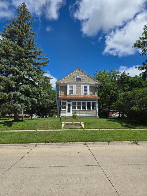Homes For Sale - 103 4th Street<br/> Pipestone, MN 56164