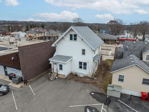 Homes For Sale - 917 Broadway Avenue Ave<br/> Olmsted County, Rochester, MN 55906
