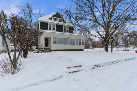 Homes For Sale - 3202 N 6th Street<br/> Minneapolis, MN 55412