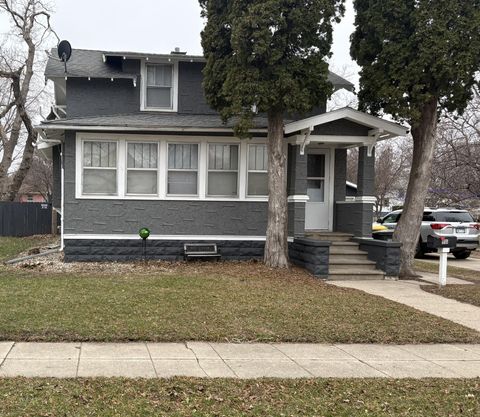 Homes For Sale - 916 5th Street<br/> Saint James, MN 56081