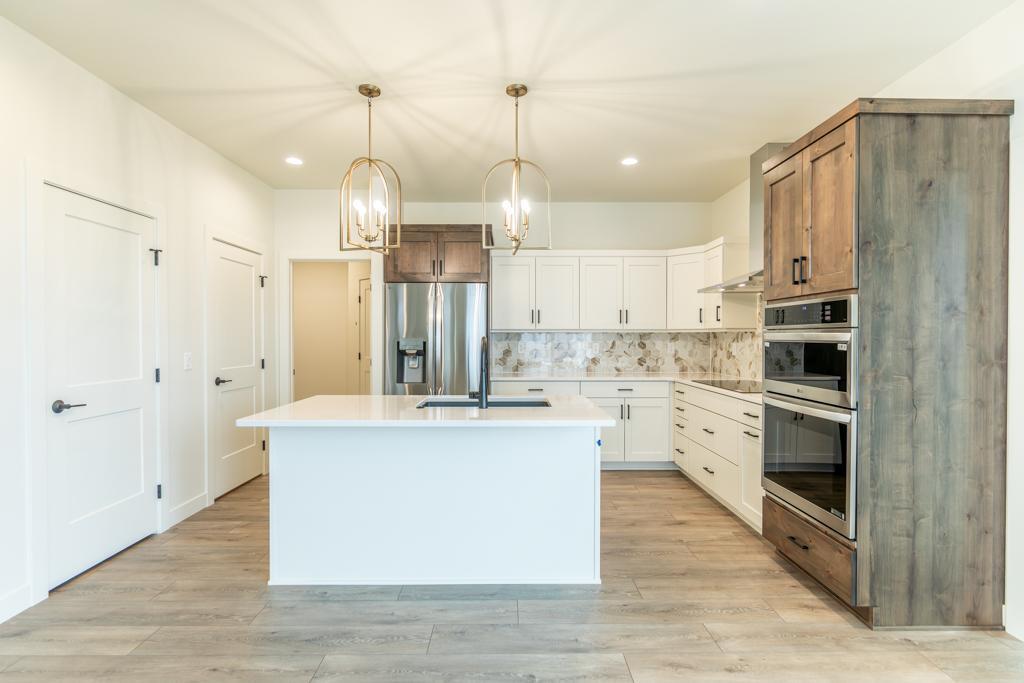 West Fargo, North Dakota 58078, United States, 2 Bedrooms Bedrooms, ,3 BathroomsBathrooms,Residential,Active,200142