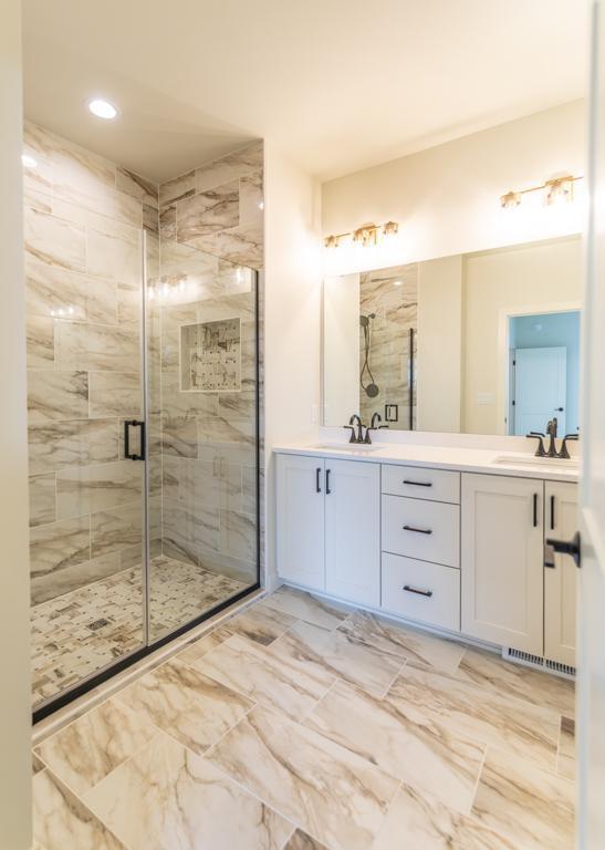 West Fargo, North Dakota 58078, United States, 2 Bedrooms Bedrooms, ,3 BathroomsBathrooms,Residential,Active,200142