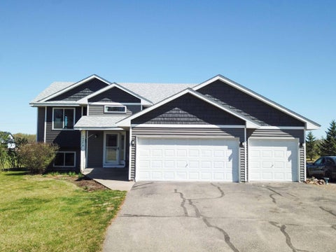 Homes For Sale - 14266 292nd Avenue<br/> Zimmerman, MN 55398
