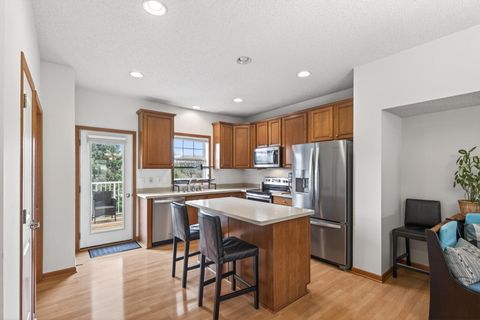 Townhouse For Sale - 10859 Kingsfield Lane<br/> Washington County, Saint Paul, MN 55129