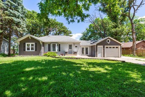 Homes For Sale - 775 Shoreacres Drive<br/> Fairmont, MN 56031