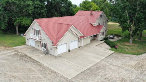 Homes For Sale - 11560 75th Street<br/> Raymond, MN 56282