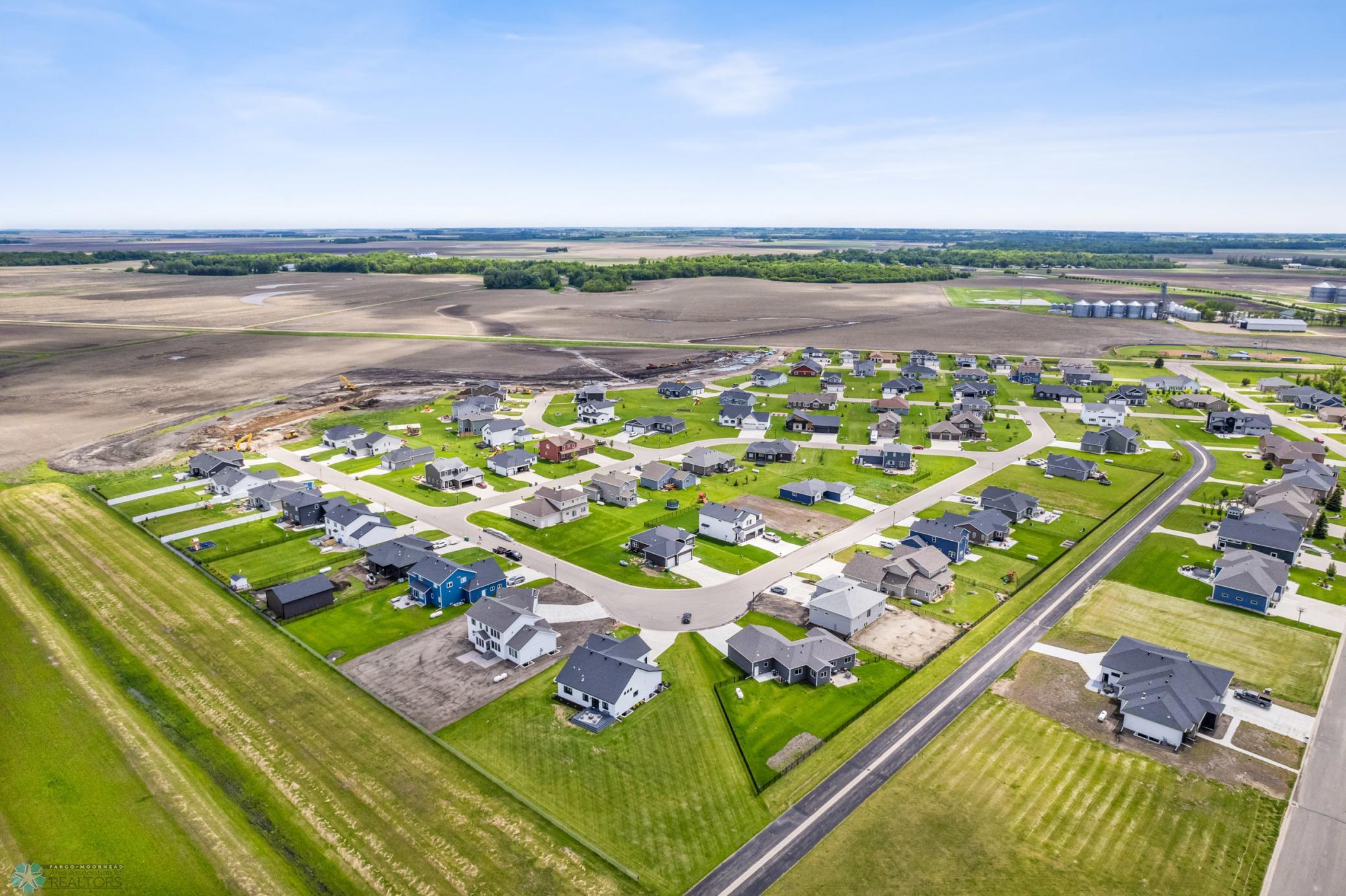 521 Prairie Parkway, Kindred, North Dakota image 9
