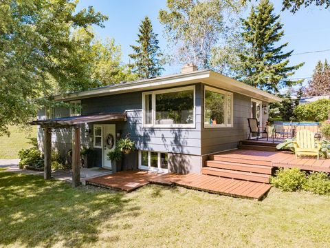 Homes For Sale - 1905 Hutchinson Road<br/> Duluth, MN 55811