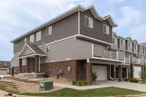 Townhouse For Sale - 644 Shardlow Lane<br/> Byron, MN 55920