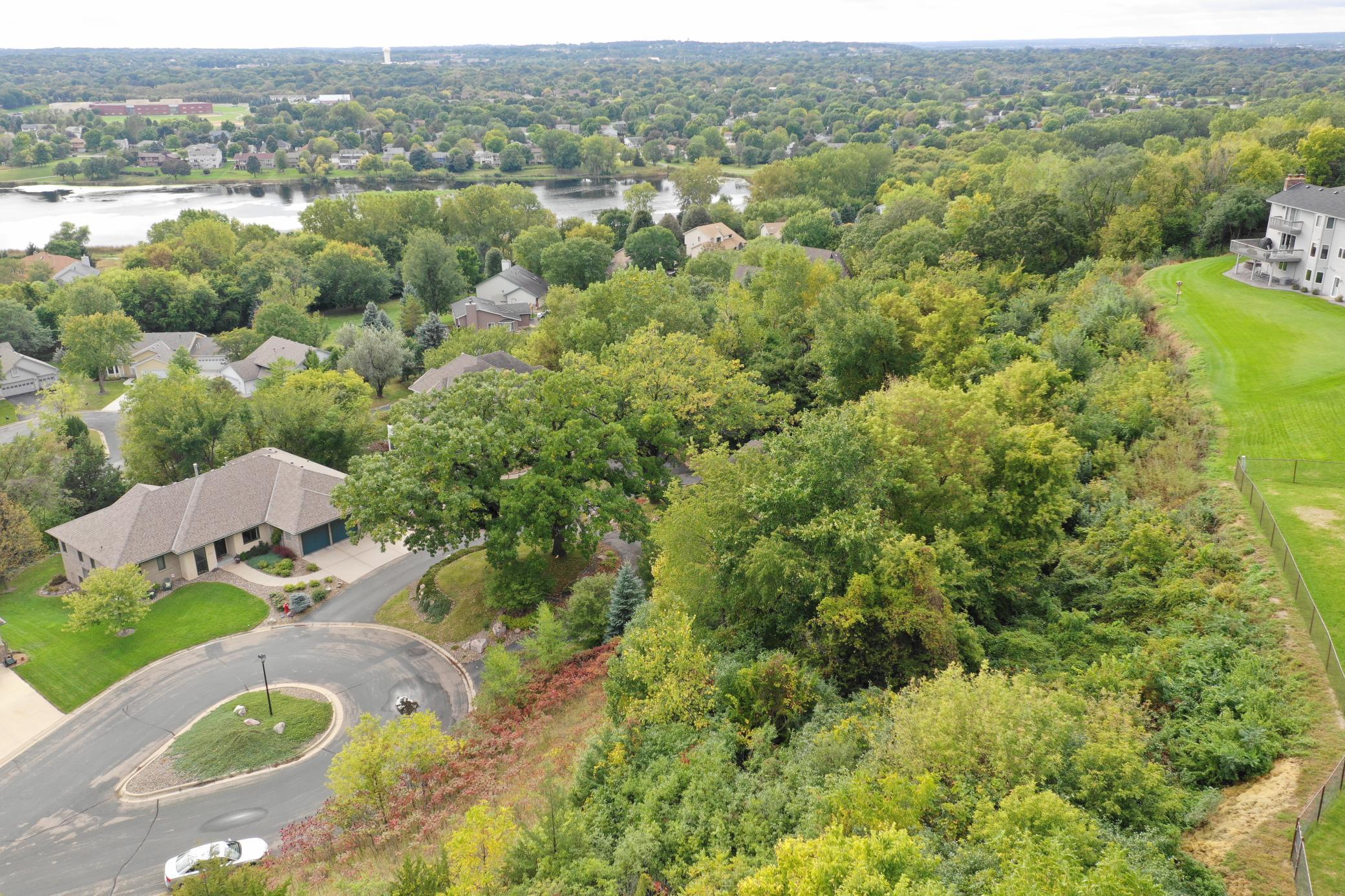 13623 Sunset Hill Drive, Burnsville, Minnesota image 2