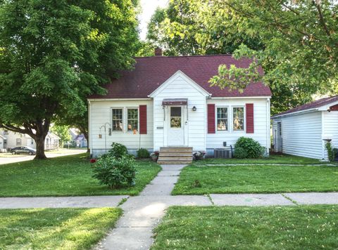 Homes For Sale - 701 Park Avenue<br/> Chippewa County, Stanley, WI 54768