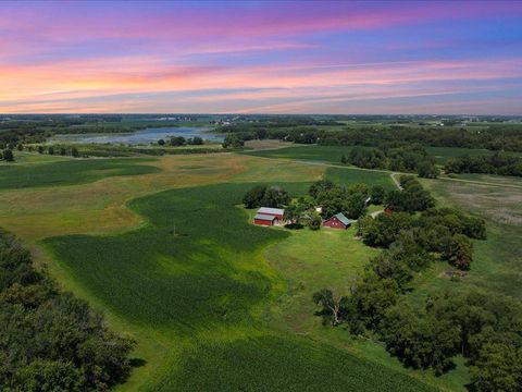 Homes For Sale - 18625 62nd Street<br/> New Germany, MN 55367