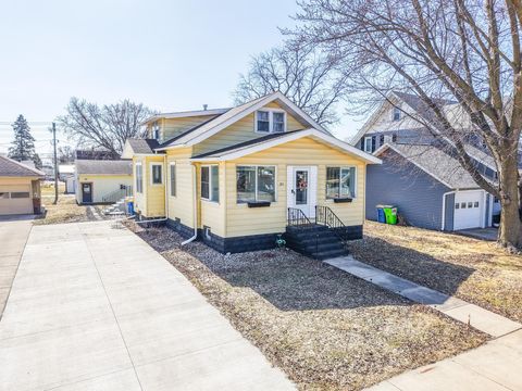 Homes For Sale - 211 E Main St St<br/> Blooming Prairie, MN 55917