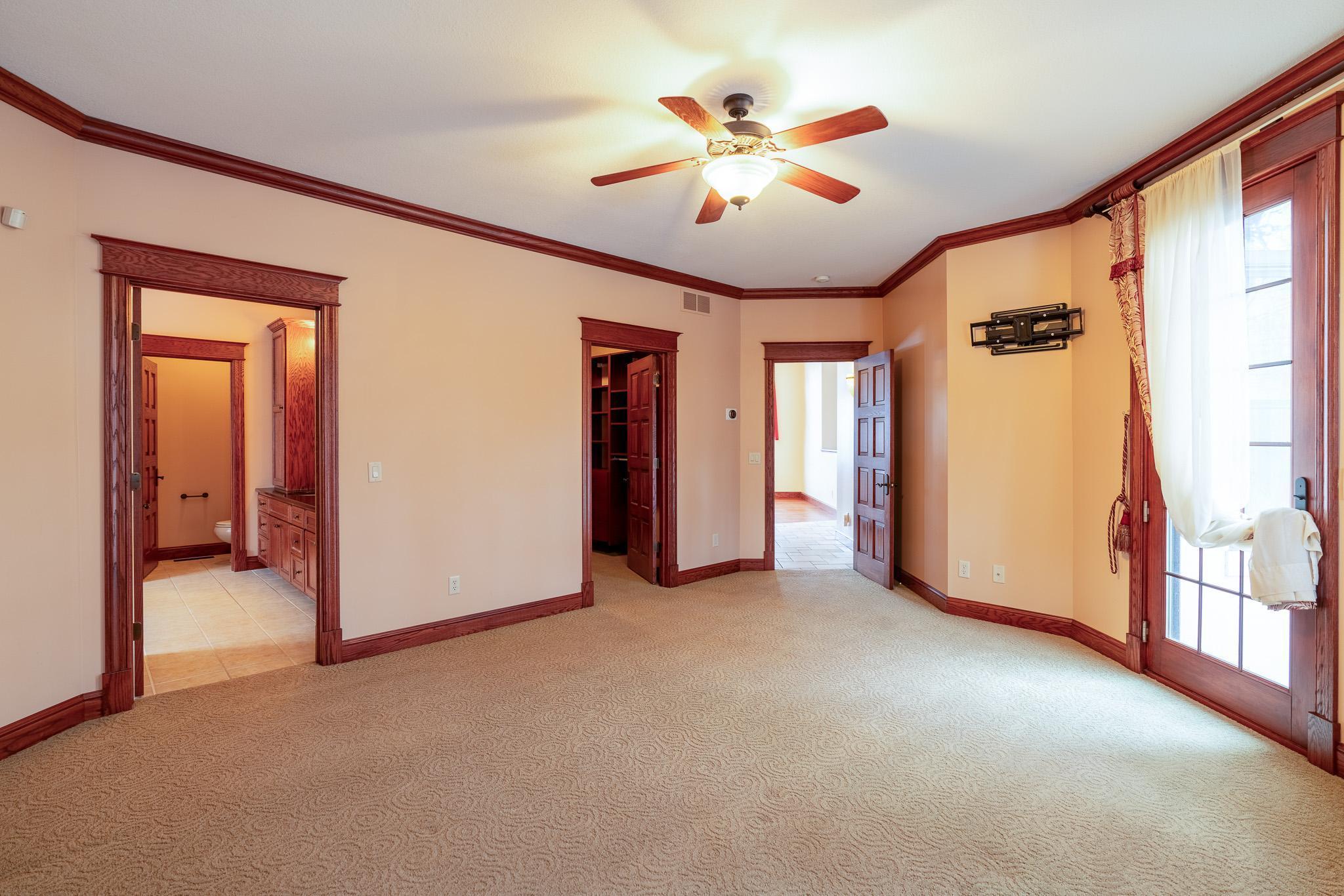 221 Woodhill Court, Mankato, Minnesota image 18