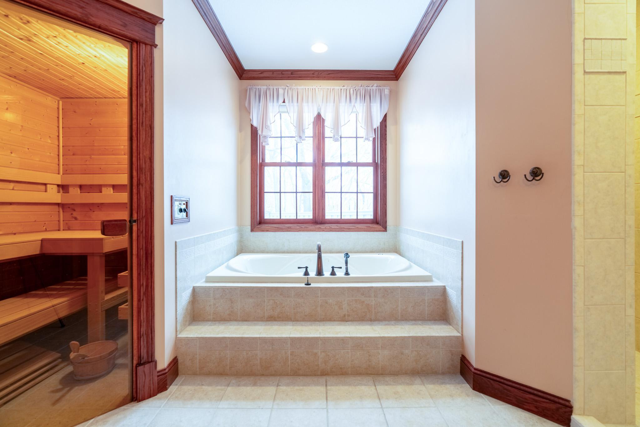 221 Woodhill Court, Mankato, Minnesota image 22