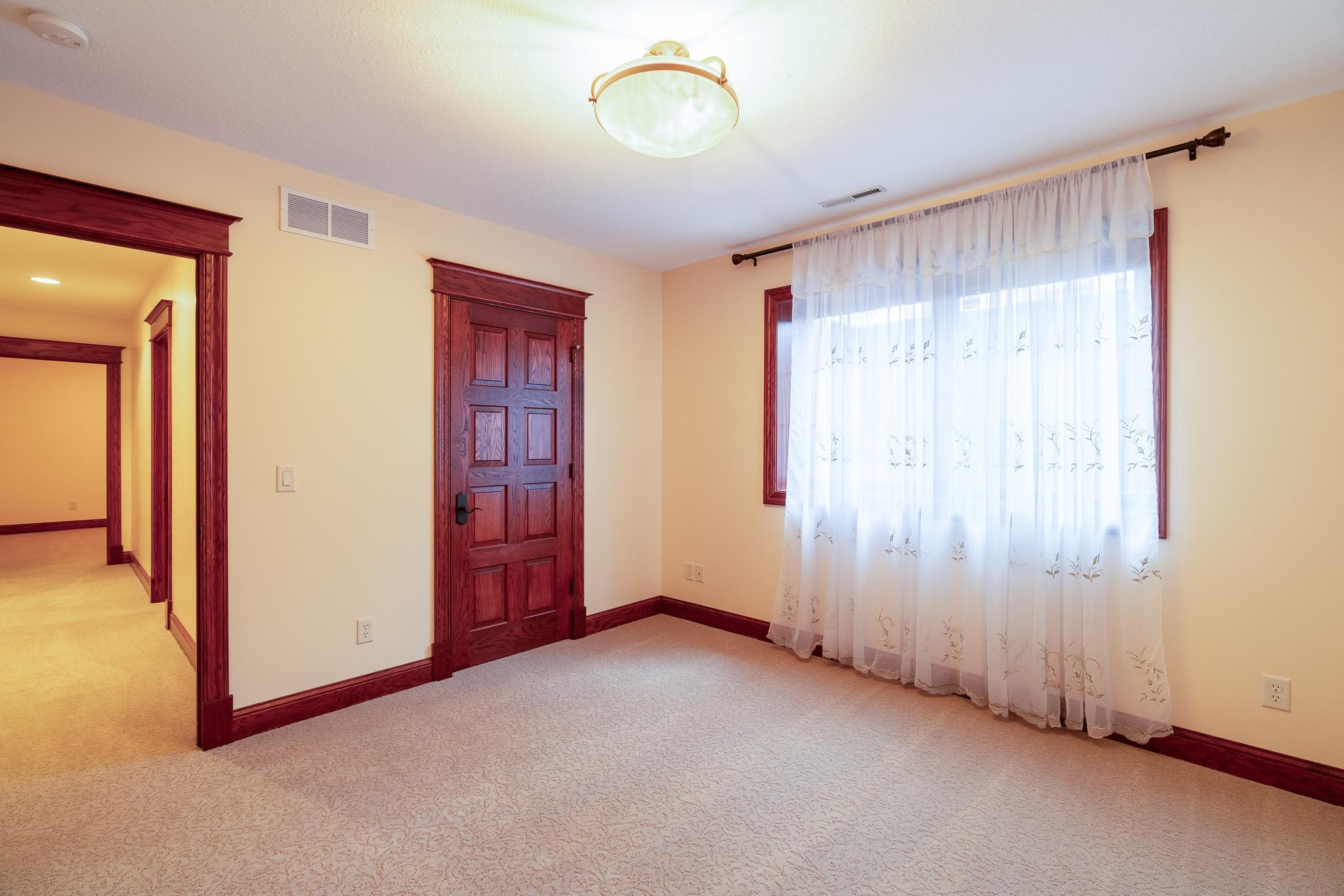 221 Woodhill Court, Mankato, Minnesota image 38
