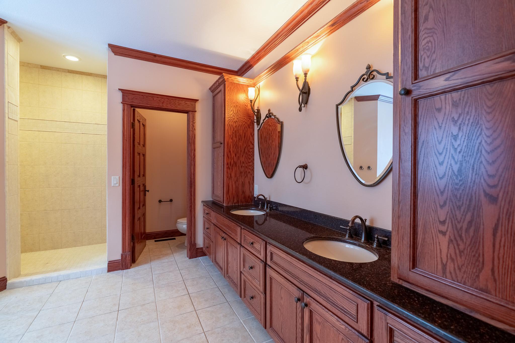 221 Woodhill Court, Mankato, Minnesota image 19