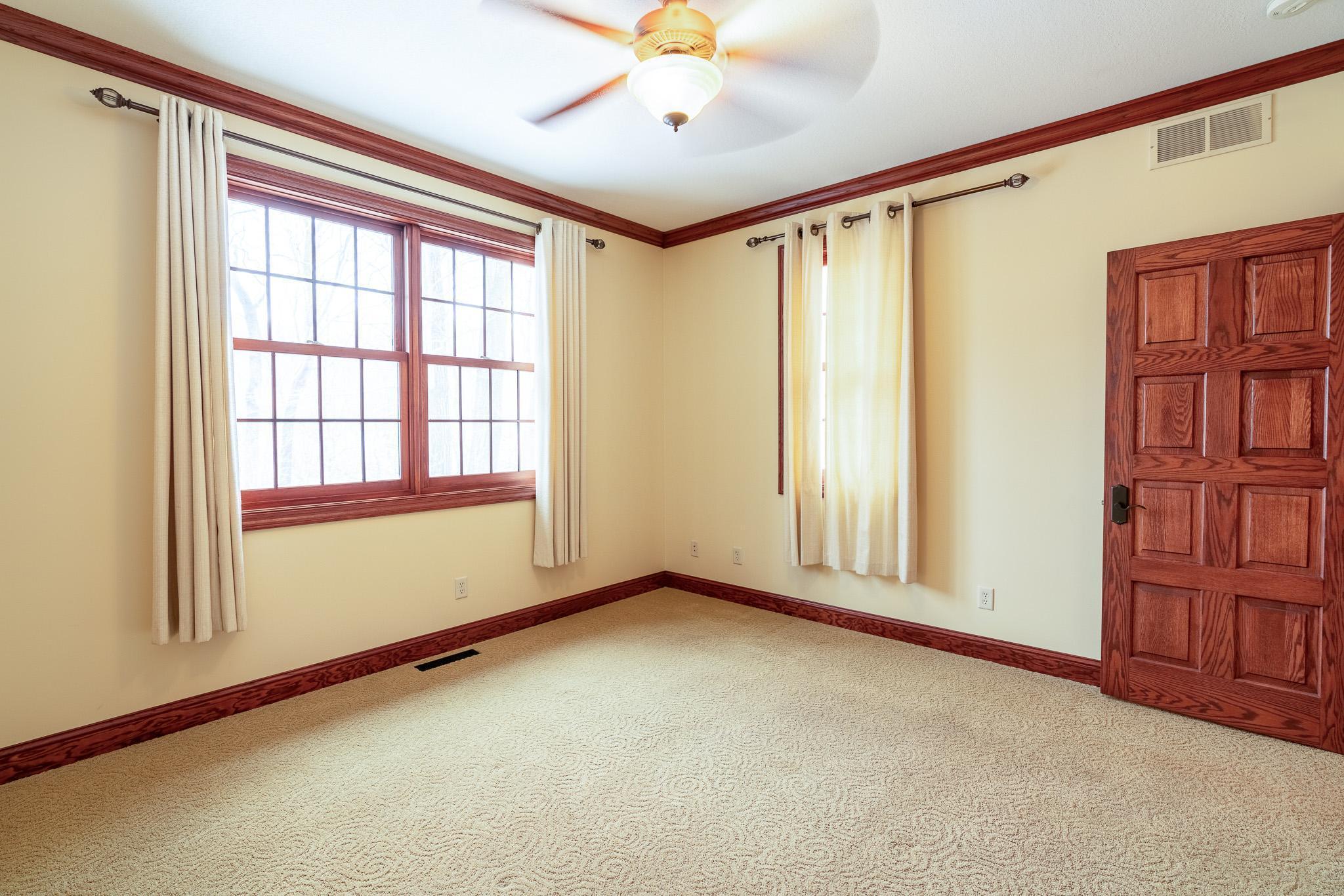 221 Woodhill Court, Mankato, Minnesota image 24