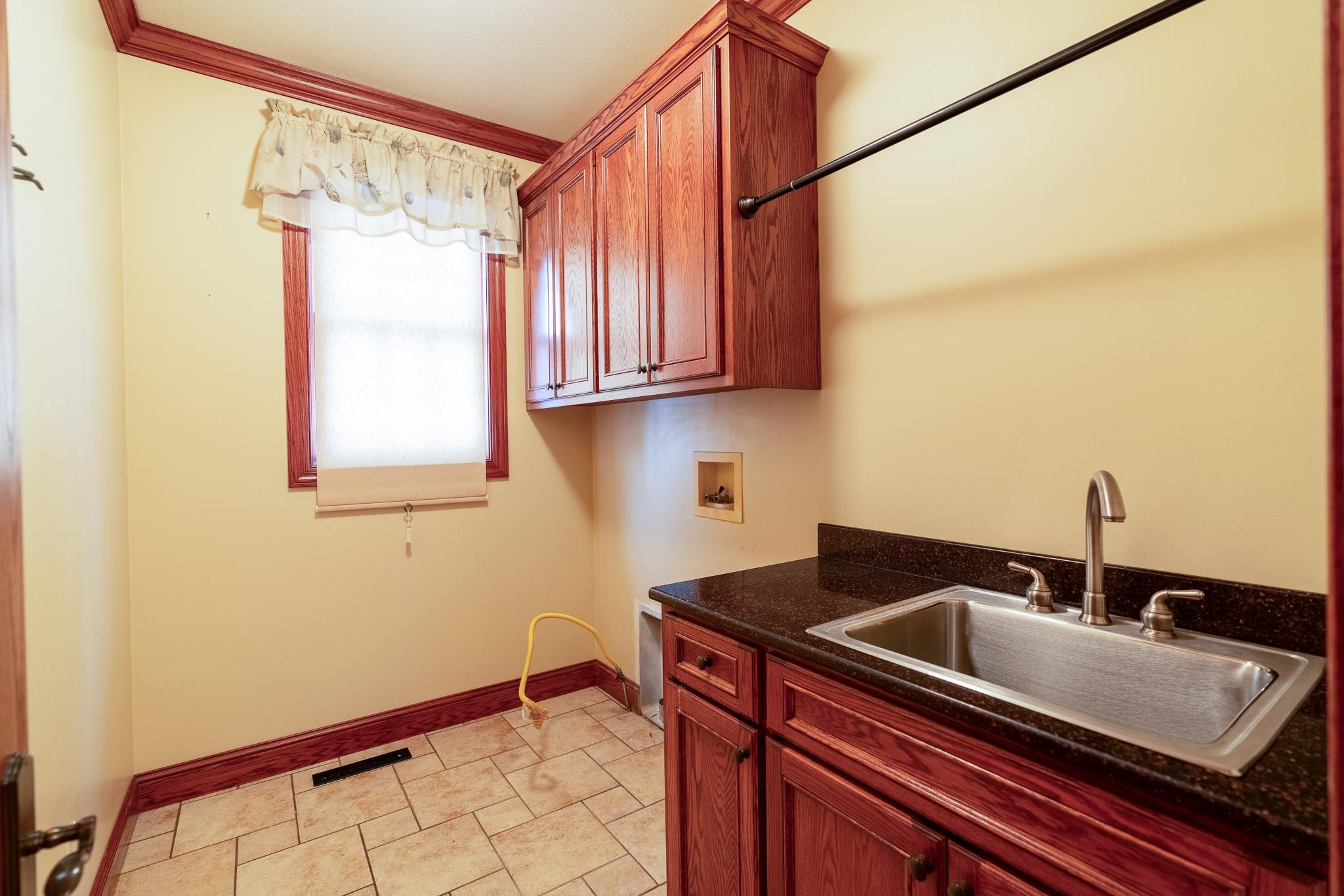 221 Woodhill Court, Mankato, Minnesota image 31