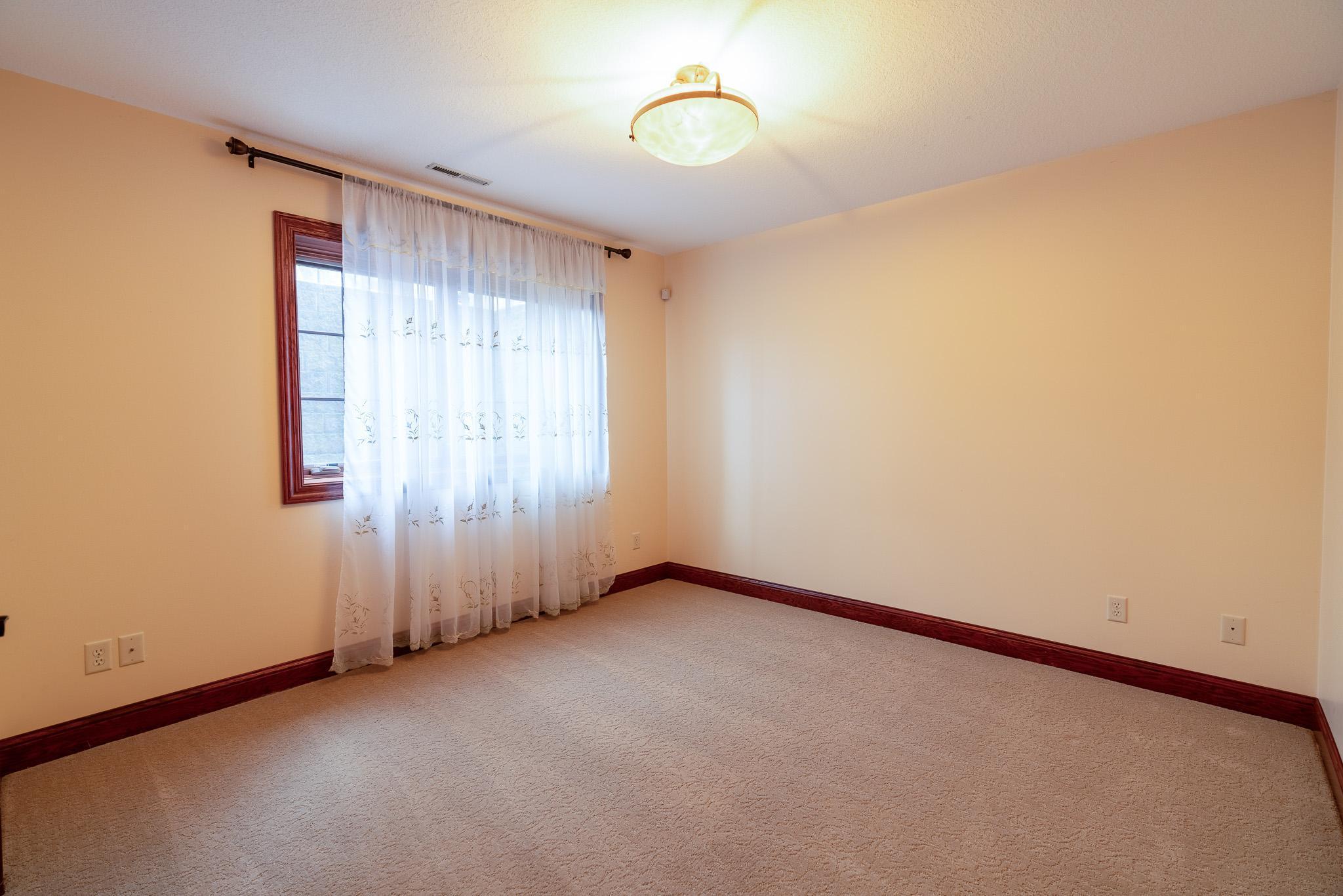 221 Woodhill Court, Mankato, Minnesota image 39