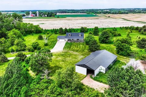 Homes For Sale - 706 County Road H<br/> New Richmond, WI 54017