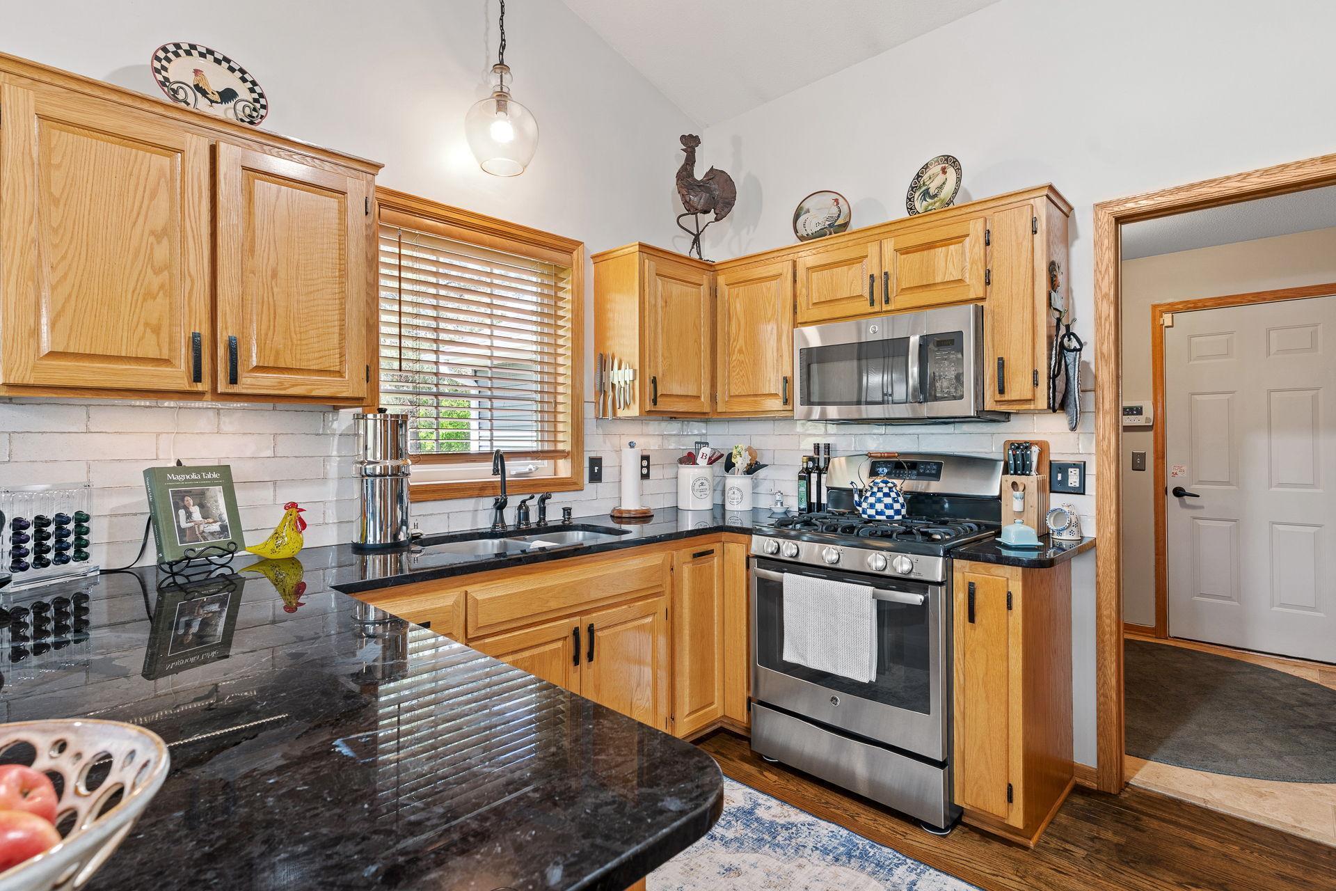 33401 N Lakes Trail, Lindstrom, Minnesota image 21