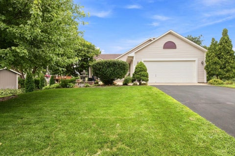 Homes For Sale - 2003 Ponds Way<br/> Shakopee, MN 55379