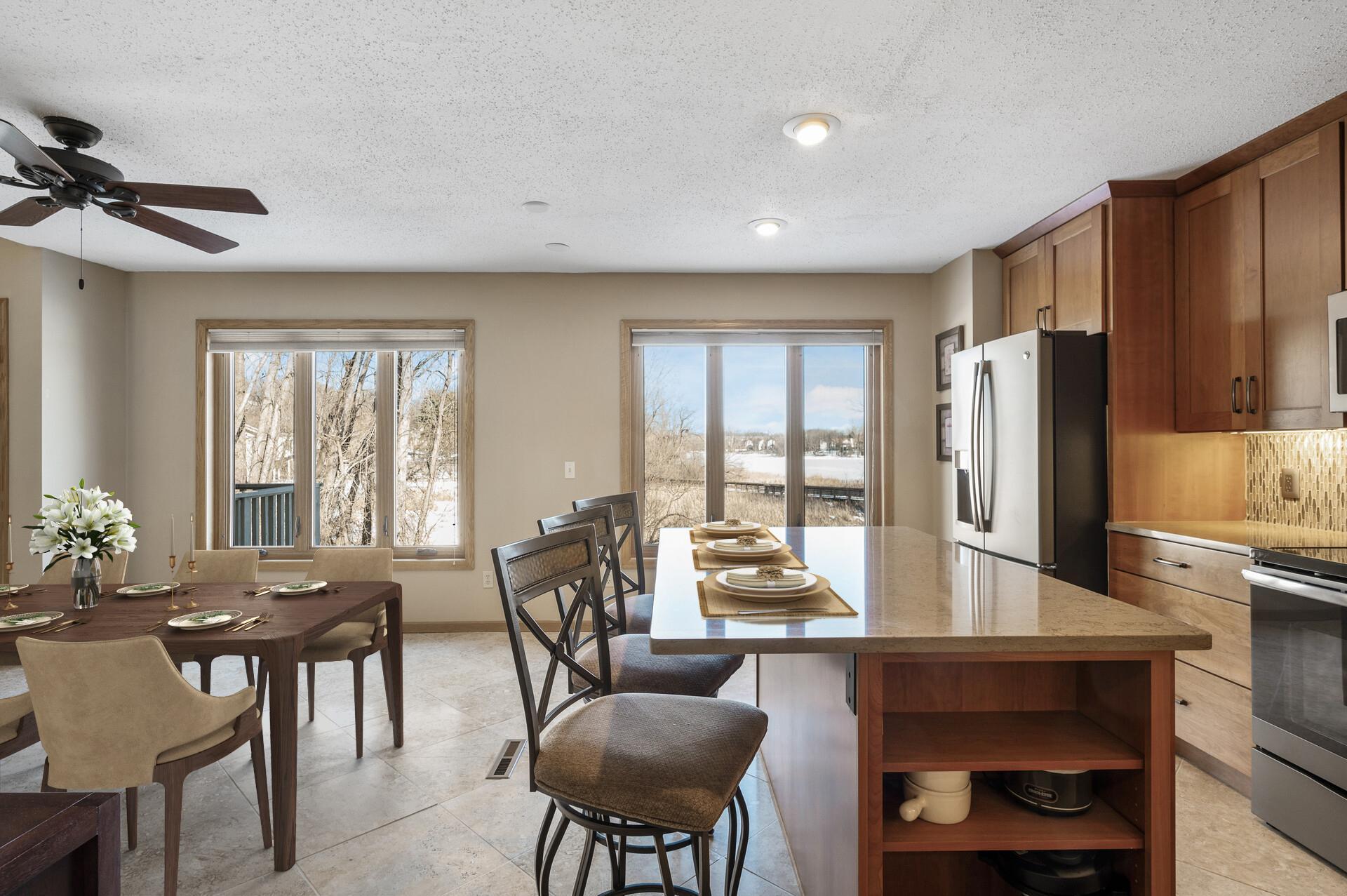 14599 Summit Shores Drive, Burnsville, Minnesota image 10