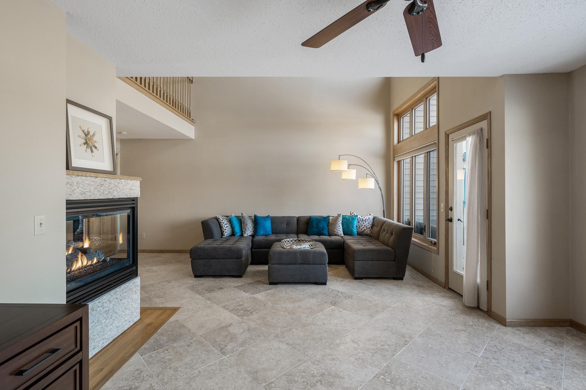 14599 Summit Shores Drive, Burnsville, Minnesota image 6