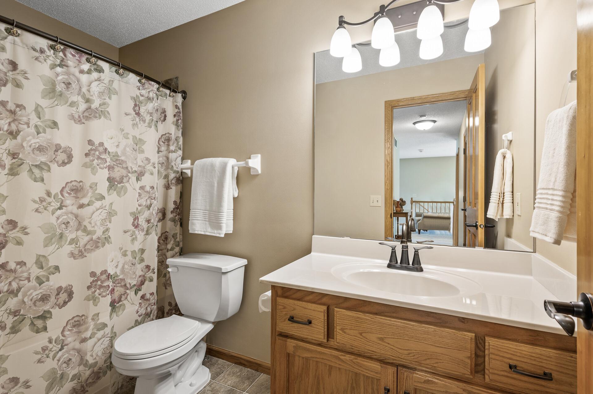 14599 Summit Shores Drive, Burnsville, Minnesota image 28