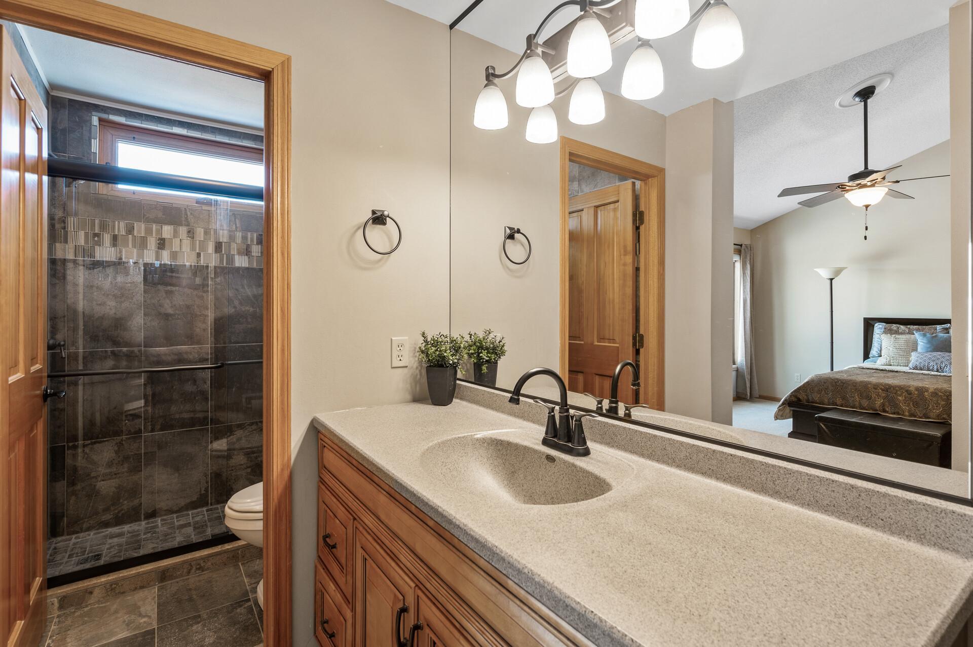 14599 Summit Shores Drive, Burnsville, Minnesota image 22
