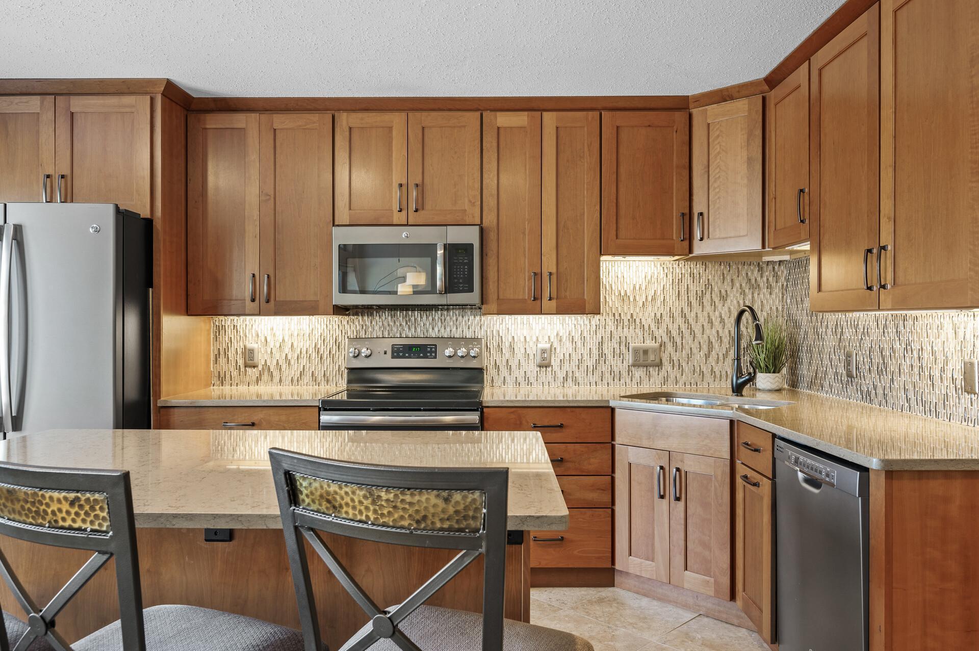 14599 Summit Shores Drive, Burnsville, Minnesota image 9