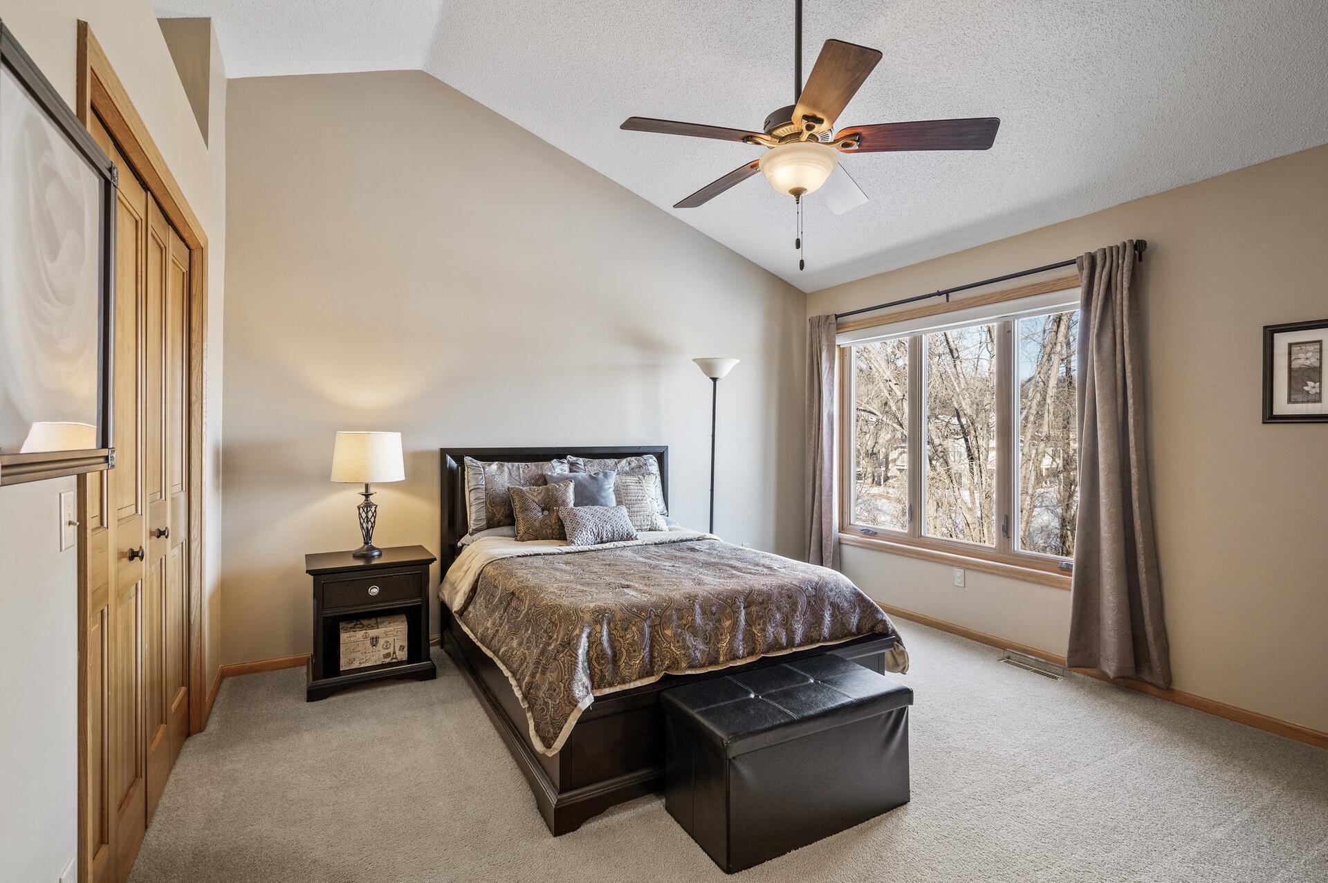 14599 Summit Shores Drive, Burnsville, Minnesota image 19
